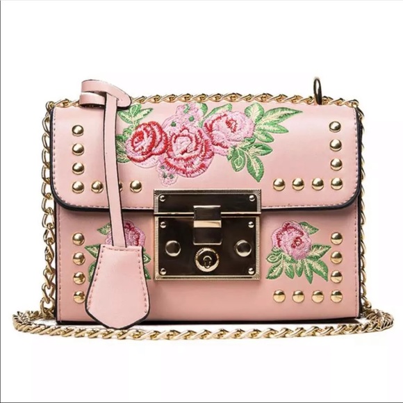 unbranded Handbags - Embroidered Crossbody Bag🚨Last One🚨